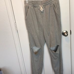 Knee hole Sweat pants